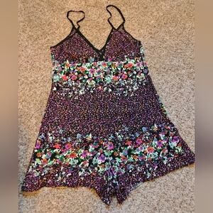 Mimi Chica Women's Size L Shorts Sleep Wear Side Zipper Floral Black Multi Color